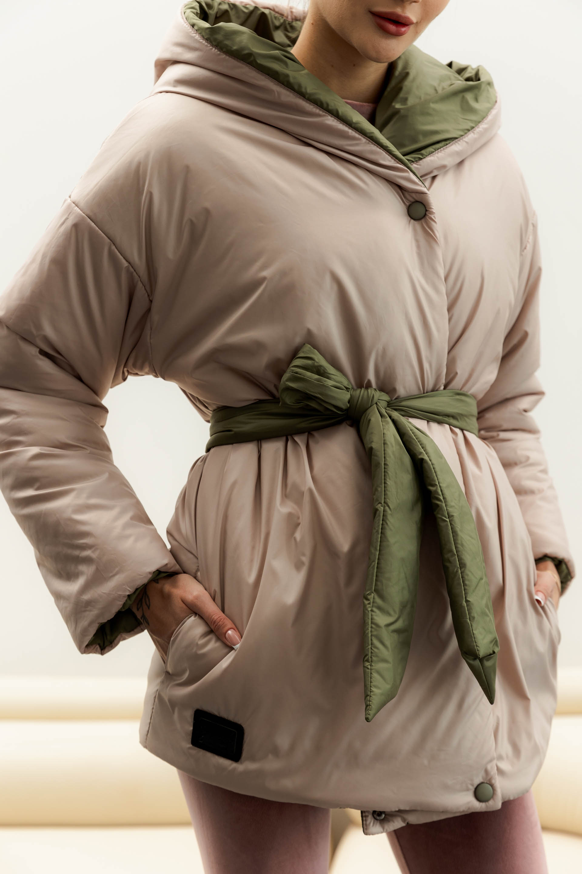 Картинка Бежево-зелена куртка